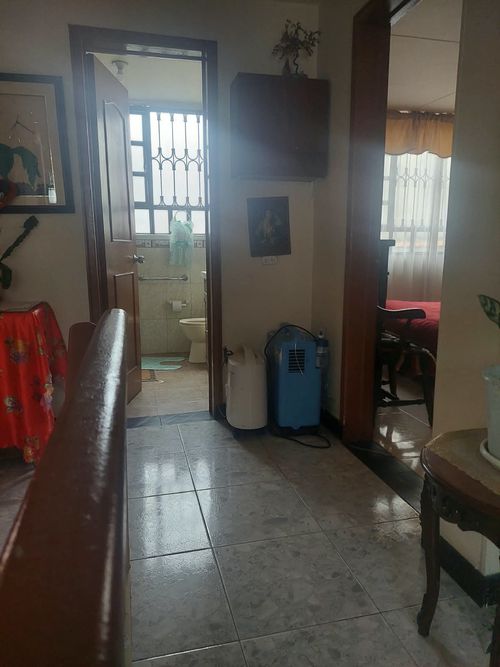 Casa de 5 alcobas en venta en San Luis, Bogotá, 177 m² · foto 6 de 12