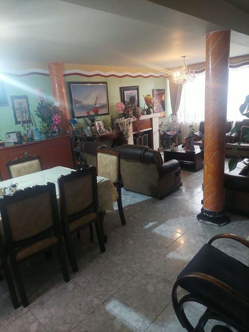 Casa de 5 alcobas en venta en San Luis, Bogotá, 177 m² · foto 9 de 12