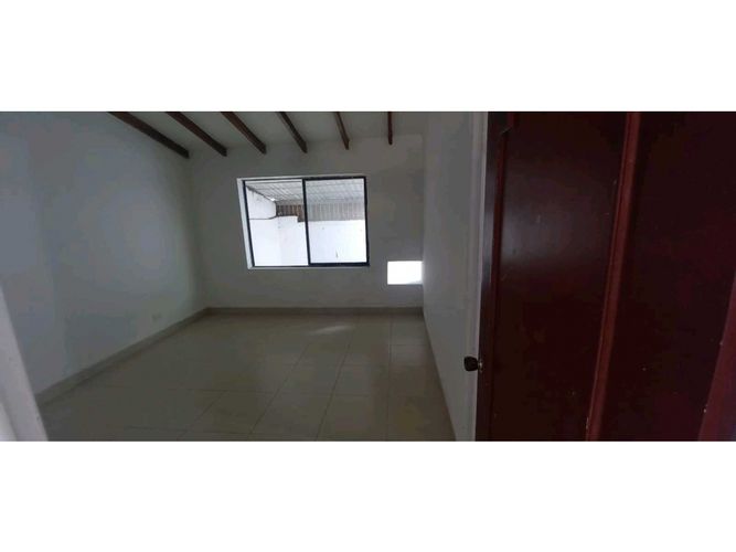 Casa de 2 alcobas en venta en San Vicente, Cali, 209 m² · foto 5 de 22