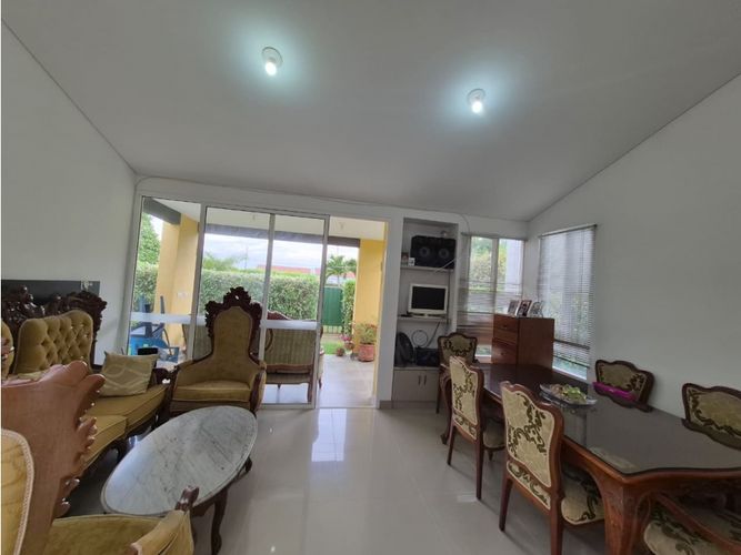 Casa de 3 alcobas en venta en El Castillo, Jamundí, 122 m² · foto 4 de 22