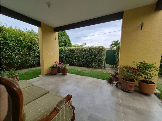 Casa de 3 alcobas en venta en El Castillo, Jamundí, 122 m² · foto 5 de 22