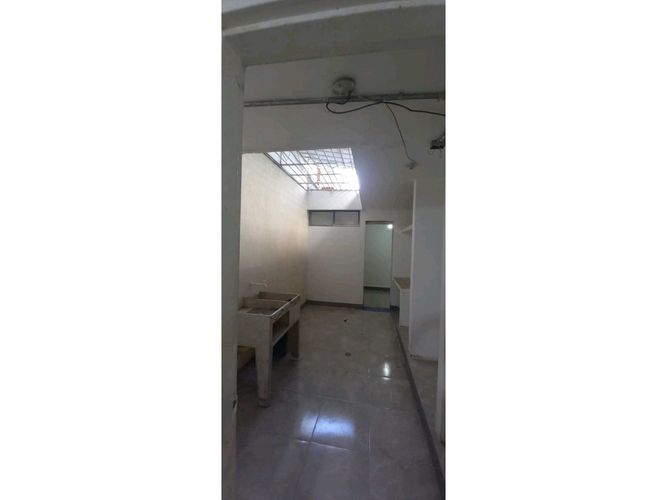 Casa de 2 alcobas en venta en San Vicente, Cali, 209 m² · foto 11 de 22