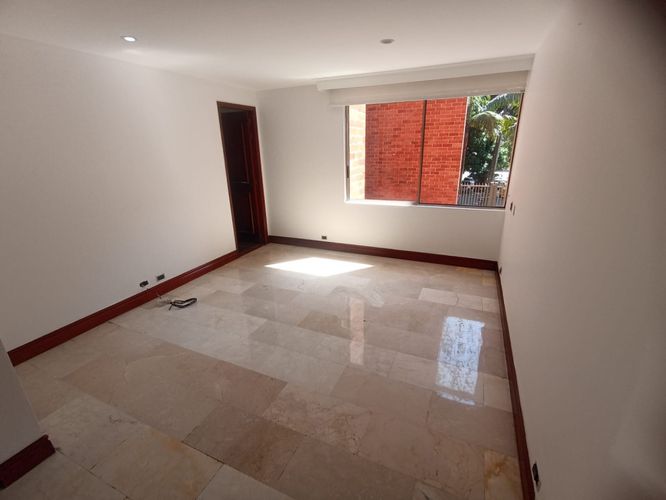 Apartamento de 4 alcobas en arriendo en Lorena, Medellín, 120 m² · foto 5 de 14