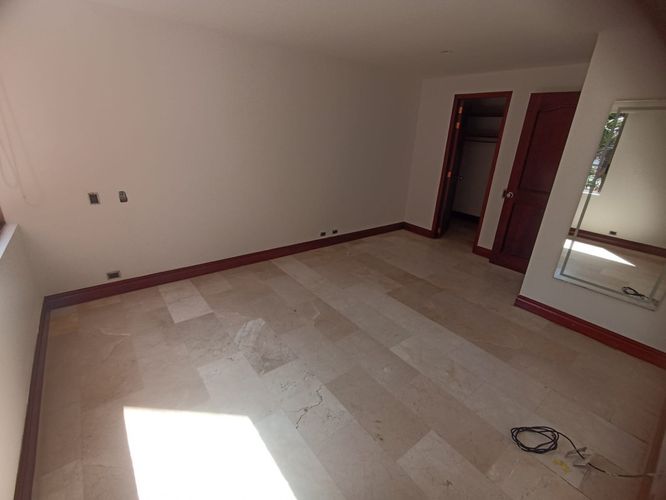 Apartamento de 4 alcobas en arriendo en Lorena, Medellín, 120 m² · foto 11 de 14