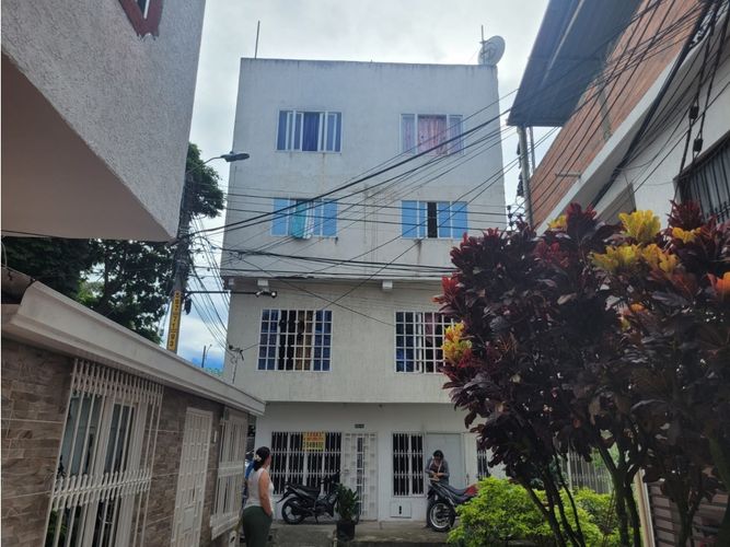 Edificio en venta en Caney, Cali, 650 m² · foto 3 de 10