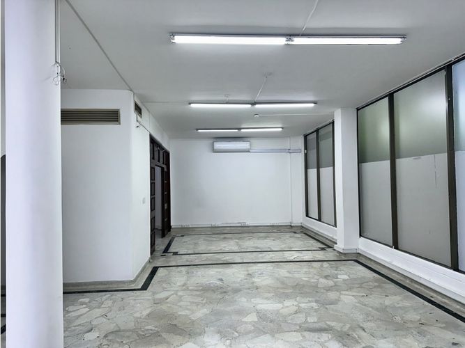 Local en arriendo en Santa Monica, Cali, 320 m² · foto 10 de 24
