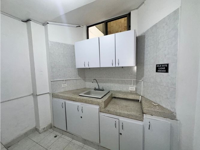 Local en arriendo en Santa Monica, Cali, 320 m² · foto 12 de 24