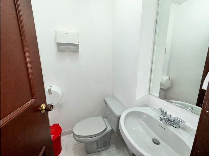 Local en arriendo en Santa Monica, Cali, 320 m² · foto 14 de 24