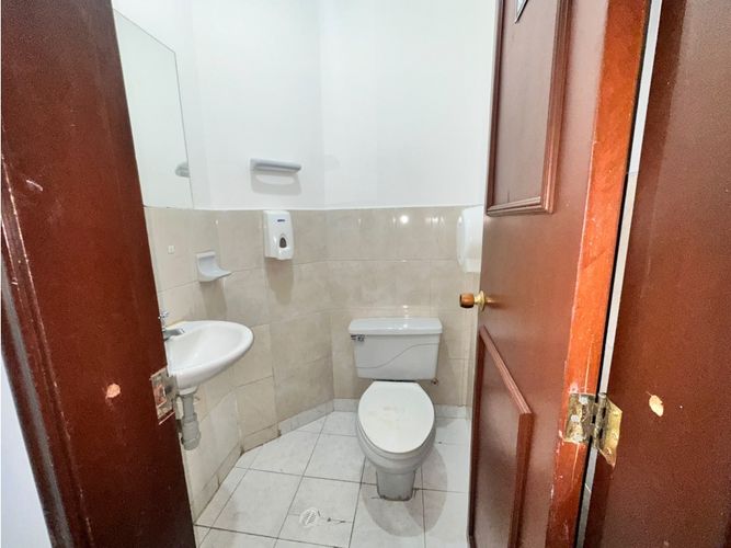 Local en arriendo en Santa Monica, Cali, 320 m² · foto 15 de 24