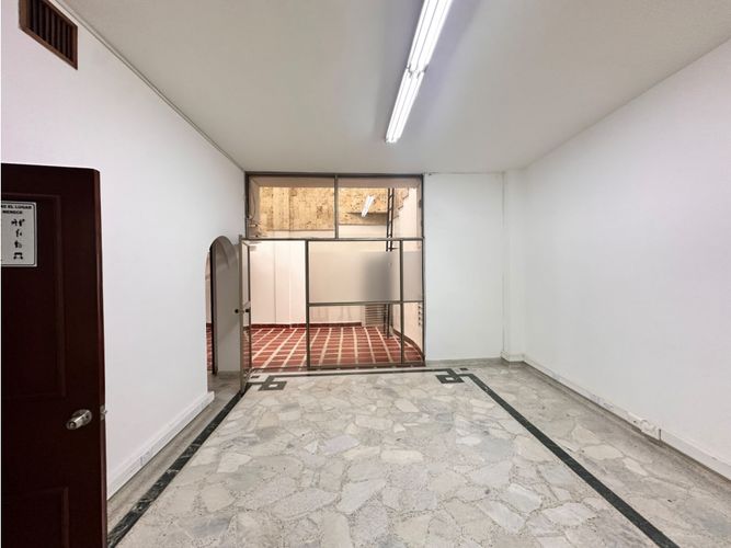 Local en arriendo en Santa Monica, Cali, 320 m² · foto 21 de 24
