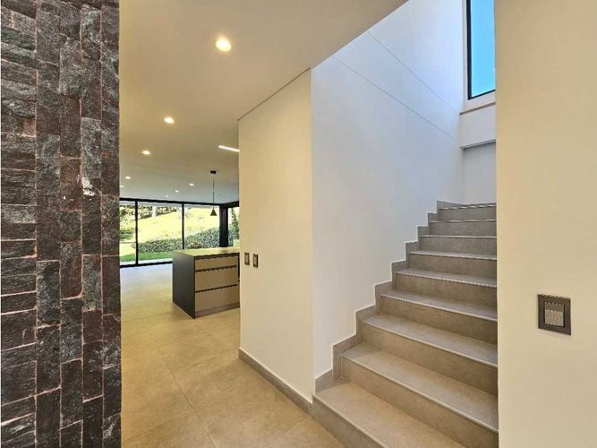Casa de 4 alcobas en venta en El Retiro, 260 m² · foto 3 de 24