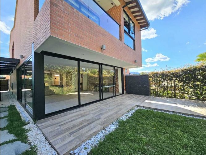 Casa de 4 alcobas en venta en El Retiro, 260 m² · foto 11 de 24
