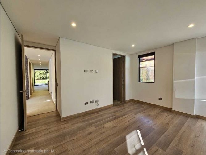 Casa de 4 alcobas en venta en El Retiro, 260 m² · foto 17 de 24