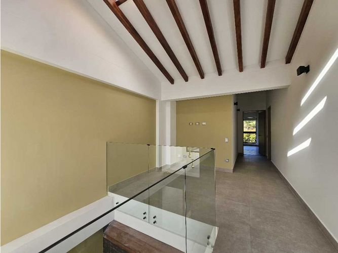 Casa de 4 alcobas en venta en El Retiro, 260 m² · foto 23 de 24