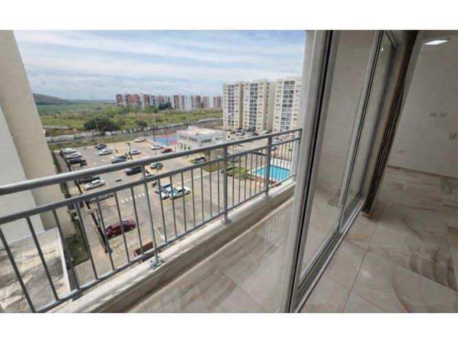 Apartamento de 2 alcobas en venta en Ciudad Melendez, Cali, 62 m² · foto 2 de 17