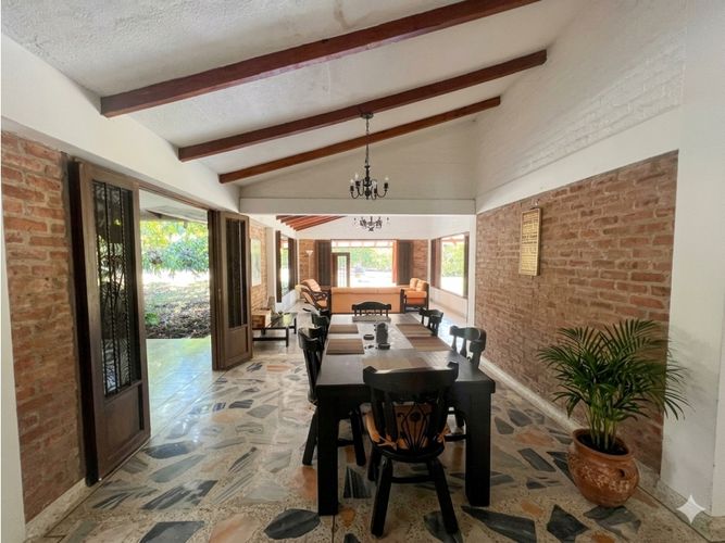 Casa de 4 alcobas en venta en Las Mercedes, Jamundí, 406 m² · foto 3 de 15