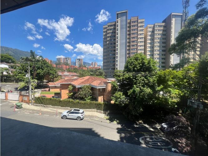 Apartamento de 3 alcobas en venta en Loma Benedictinos, Medellín, 180 m² · foto 6 de 19