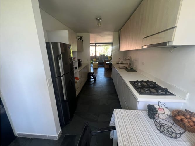 Apartamento de 3 alcobas en venta en Loma Benedictinos, Medellín, 180 m² · foto 9 de 19