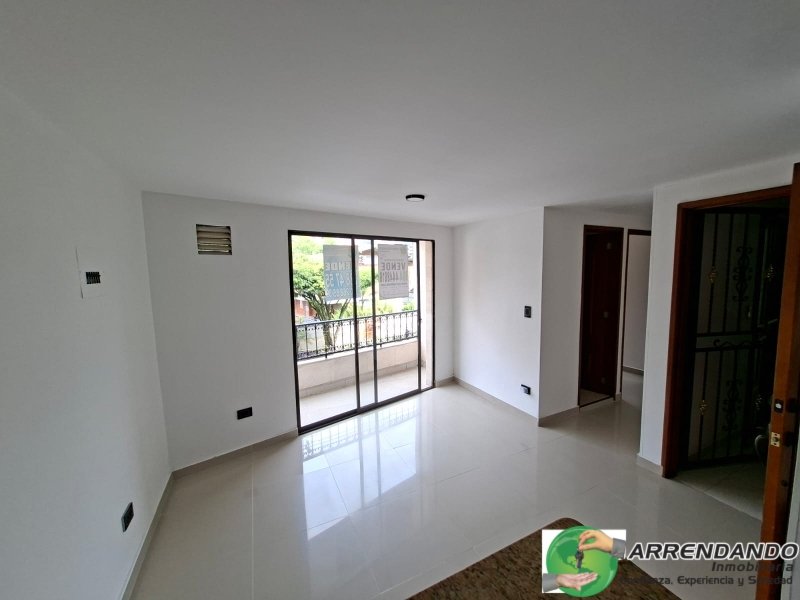 Apartamento en venta en Zona Industrial No. 1, Itagüí · foto 3 de 11