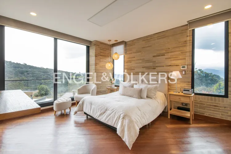 Casa de 5 alcobas en arriendo en Yerbabuena, Sopó, 700 m² · foto 14 de 20
