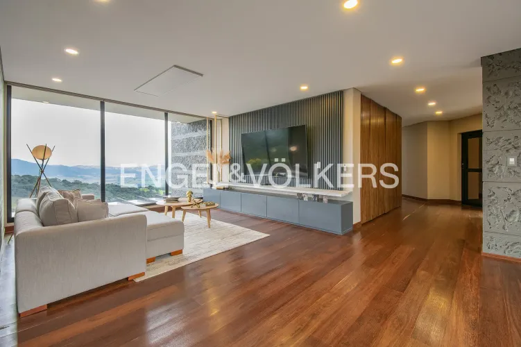 Casa de 5 alcobas en arriendo en Yerbabuena, Sopó, 700 m² · foto 11 de 20