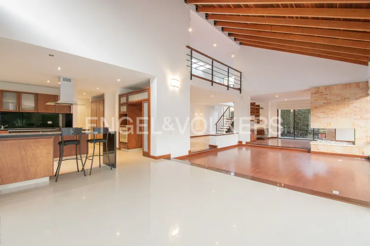 Casa de 4 alcobas en venta en Fonquetá, Chía, 410 m² · foto 3 de 20
