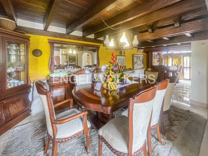 Casa de 4 alcobas en venta en Calatrava, Bogotá, 520 m² · foto 3 de 21