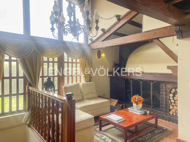 Casa de 4 alcobas en venta en Calatrava, Bogotá, 520 m² · foto 2 de 21