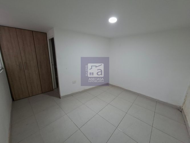 Apartamento de 4 alcobas en arriendo en El Poblado, Girón, 70 m² · foto 12 de 13