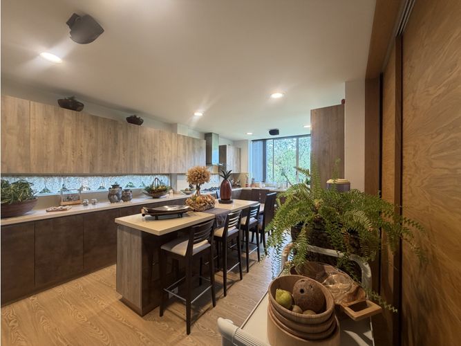 Casa de 3 alcobas en venta en Loma Del Indio, Medellín, 315 m² · foto 3 de 14