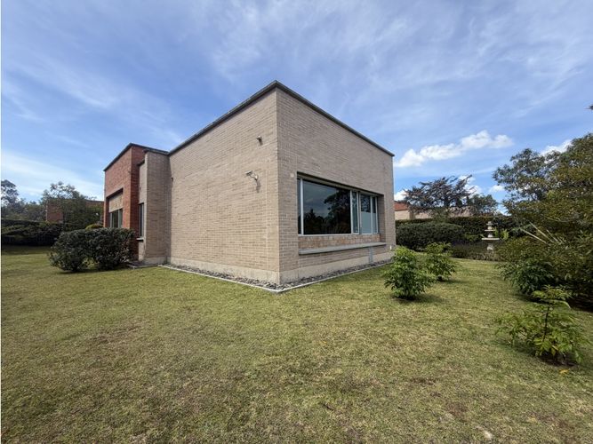 Casa de 3 alcobas en venta en Loma Del Indio, Medellín, 315 m² · foto 13 de 14