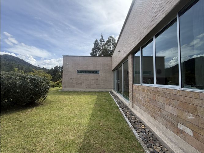 Casa de 3 alcobas en venta en Loma Del Indio, Medellín, 315 m² · foto 14 de 14