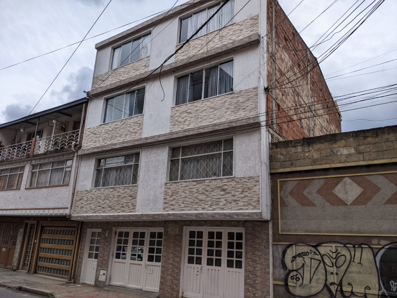 Casa en venta en San Fernando, Bogotá · foto 5 de 16