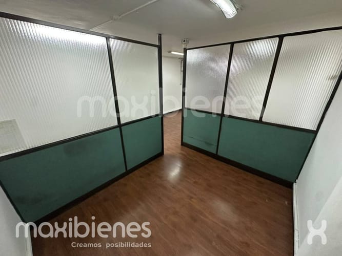 Oficina en arriendo en La Candelaria, Medellín, 30 m² · foto 5 de 9