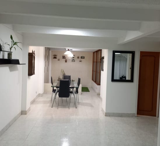 Casa de 5 alcobas en venta en Tisquesusa, Bogotá, 208 m² · foto 9 de 24