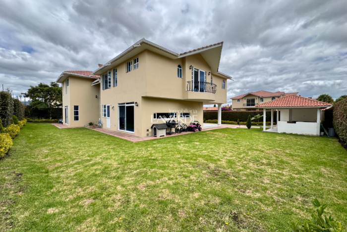 Casa en venta en Chuntame, Cajicá · foto 2 de 24