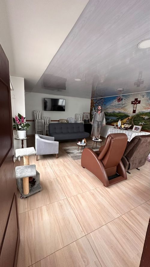 Casa de 6 alcobas en venta en Echavarria, Madrid, 319 m² · foto 19 de 24