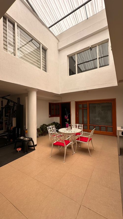 Casa de 6 alcobas en venta en Echavarria, Madrid, 319 m² · foto 7 de 24