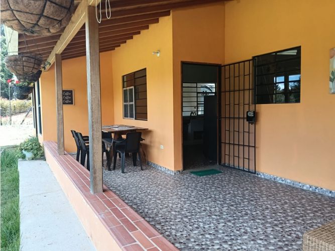 Casa de 3 alcobas en venta en Santa Elena, Medellín, 280 m² · foto 5 de 22