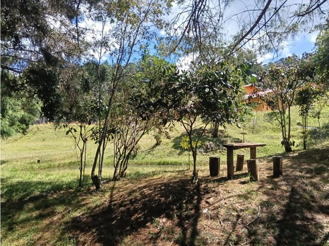 Casa de 3 alcobas en venta en Santa Elena, Medellín, 280 m² · foto 20 de 22