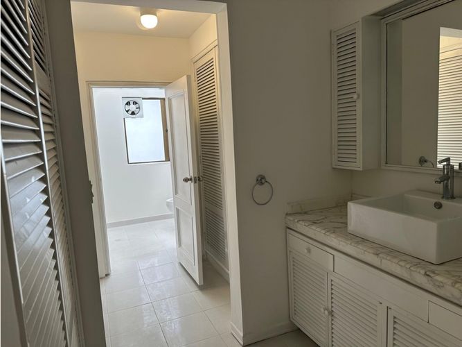 Apartamento de 3 alcobas en venta en Chico, Bogotá, 198 m² · foto 22 de 24