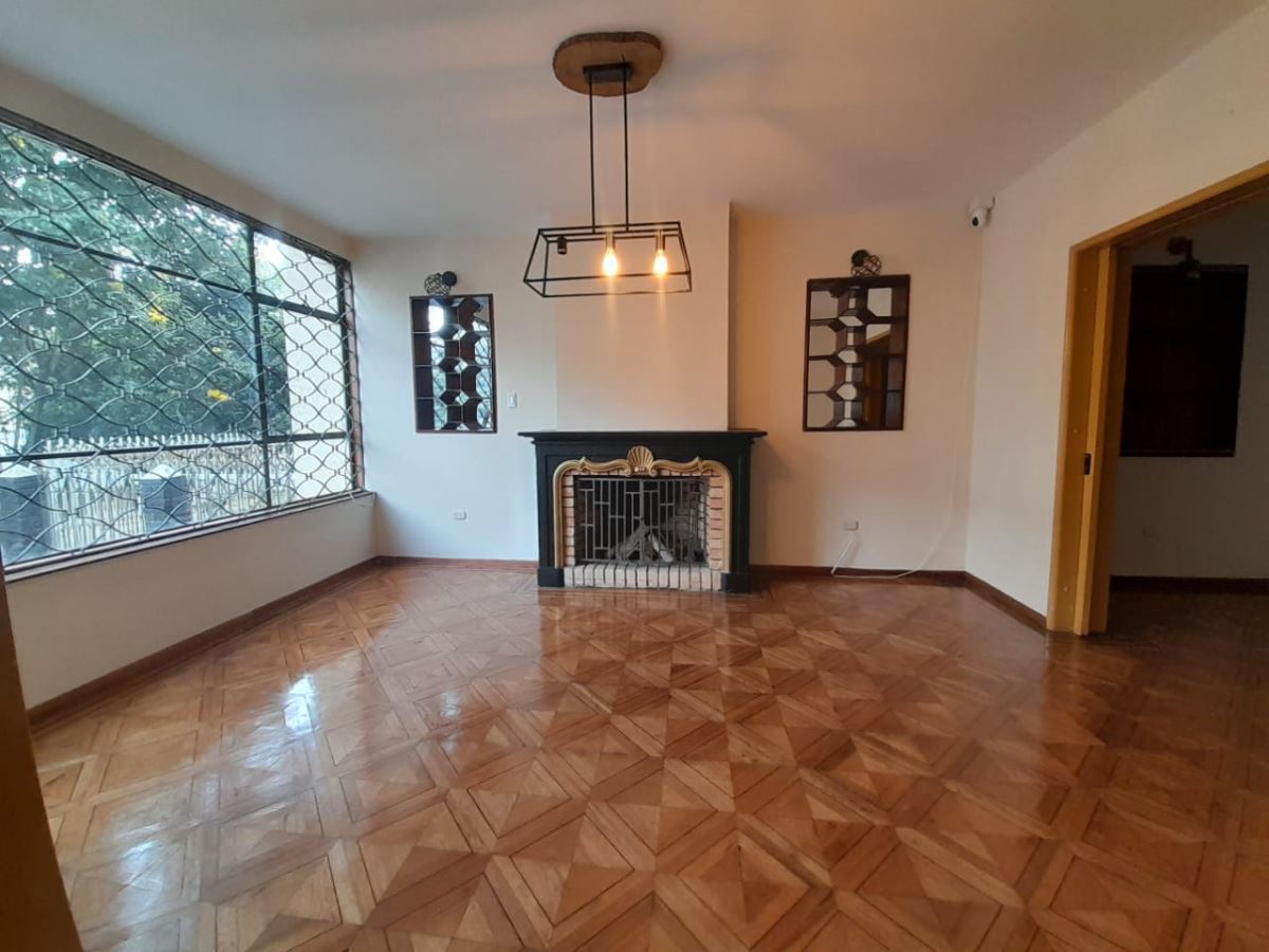 Casa en venta en La Soledad, Bogotá · foto 2 de 24