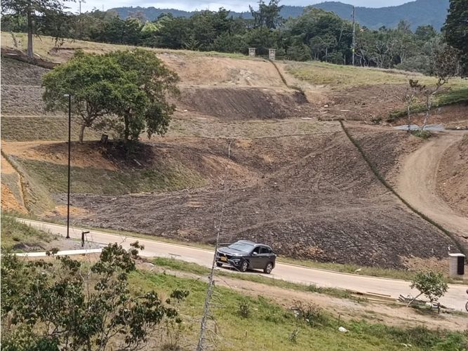 Lote en venta en Lomitas, La Ceja, 1625 m² · foto 15 de 20