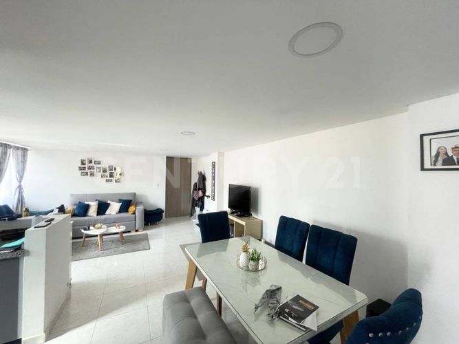 Apartamento de 3 alcobas en venta en Sietetrojes, Funza, 96 m² · foto 2 de 20
