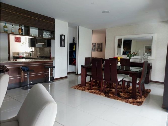 Apartamento de 4 alcobas en venta en Pance, Cali, 195 m² · foto 3 de 24