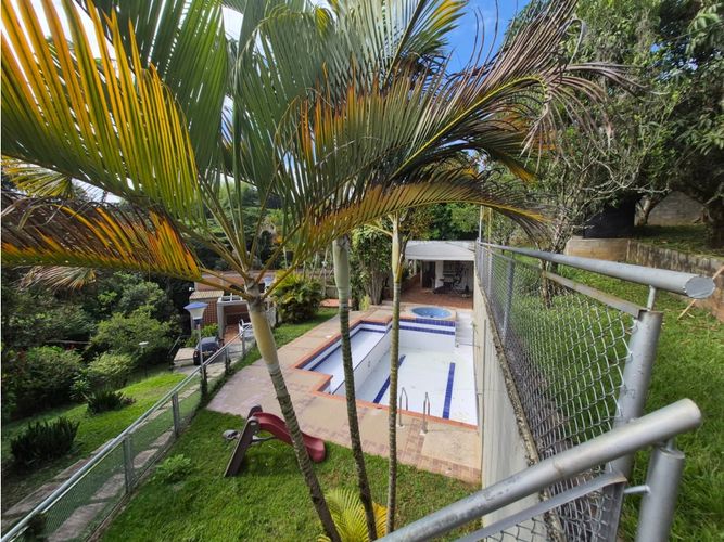 Casa de 6 alcobas en venta en La Buitrera, Cali, 532 m² · foto 4 de 24