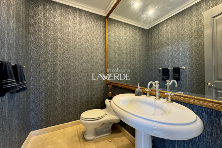 Casa de 7 alcobas en venta en Lagos De Torca, Bogotá, 800 m² · foto 12 de 24