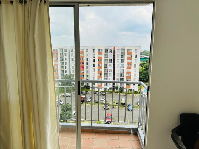 Apartamento de 2 alcobas en venta en Cr. Los Naranjos, Jamundí, 63 m² · foto 3 de 23