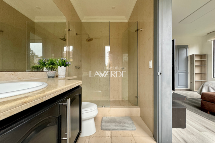 Casa de 7 alcobas en venta en Lagos De Torca, Bogotá, 800 m² · foto 15 de 24