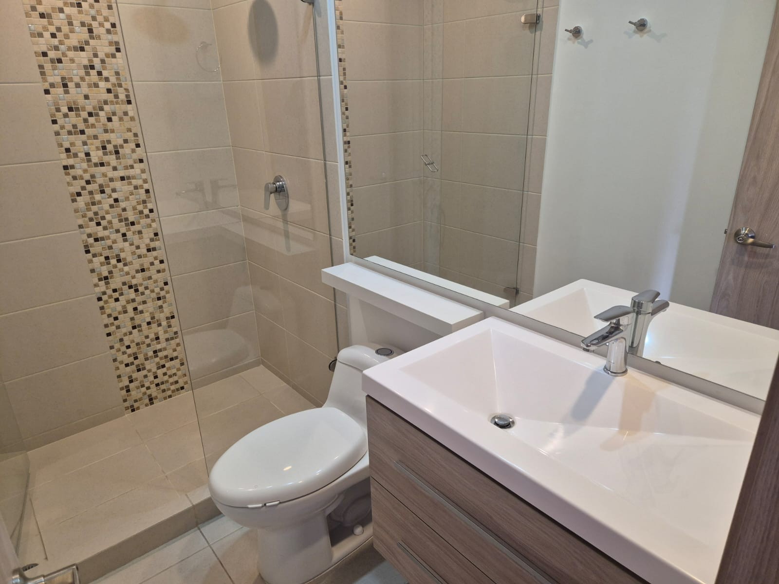 Apartamento en venta en Ciudad Salitre, Bogotá · foto 7 de 12